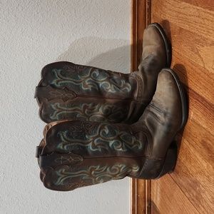 Womens Justin's boots